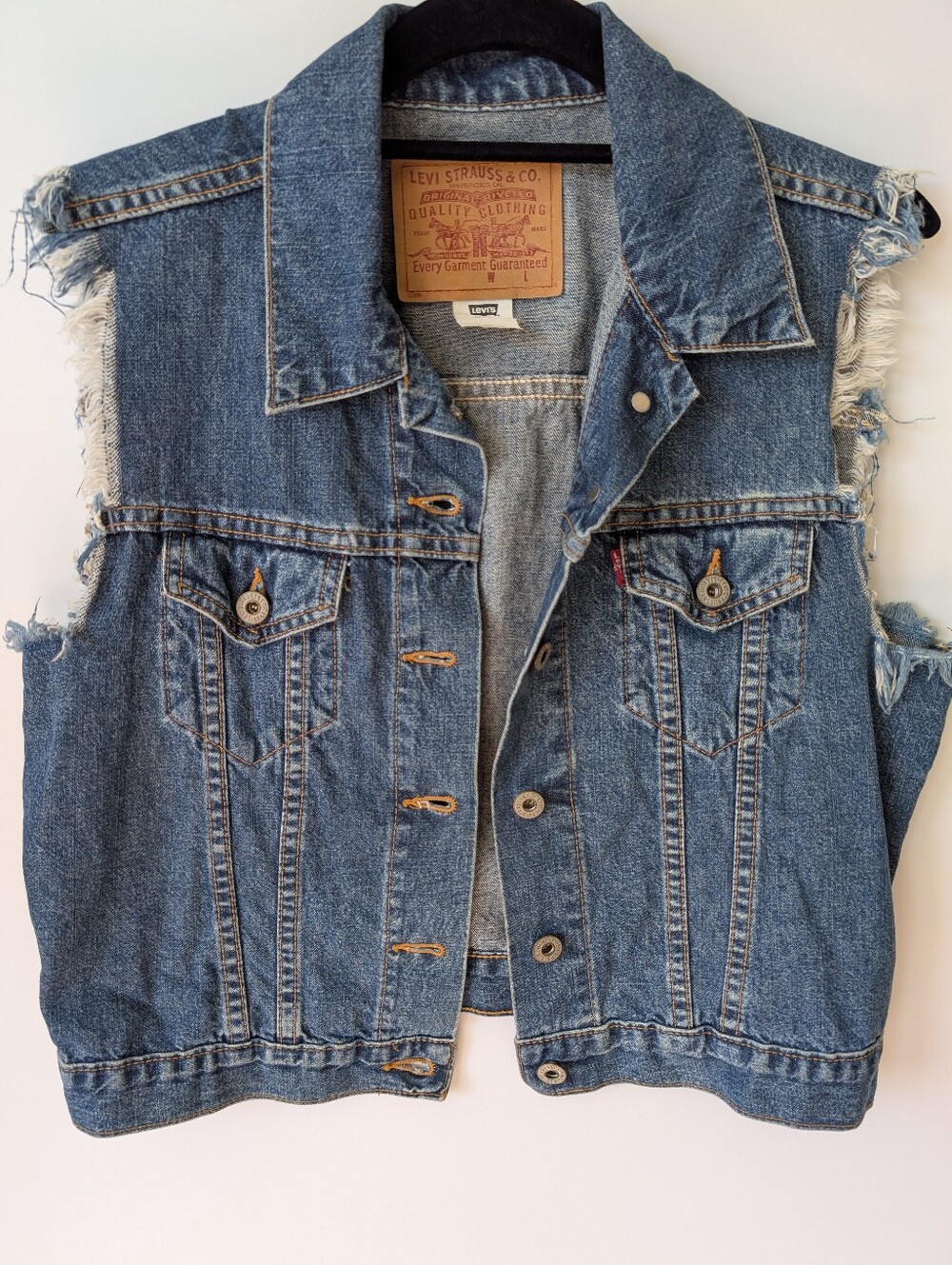 Levi’s Cropped Raw Cut Sleeveless Denim Vest | Raw Hem | Women's L